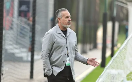 Reunião entre José Boto e representante de Gabriel Brazão: Flamengo busca goleiro do Santos