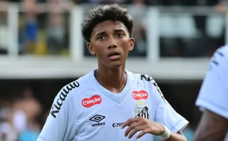 Robinho Jr. recebe ofertas e Santos decide mantê-lo nesta janela de transferências