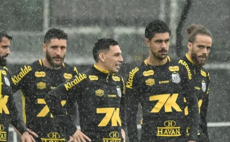 Saída de João Basso do Santos perde força após ausência de propostas pelo defensor Saída de João Basso do Santos perde força após ausência de propostas pelo defensor