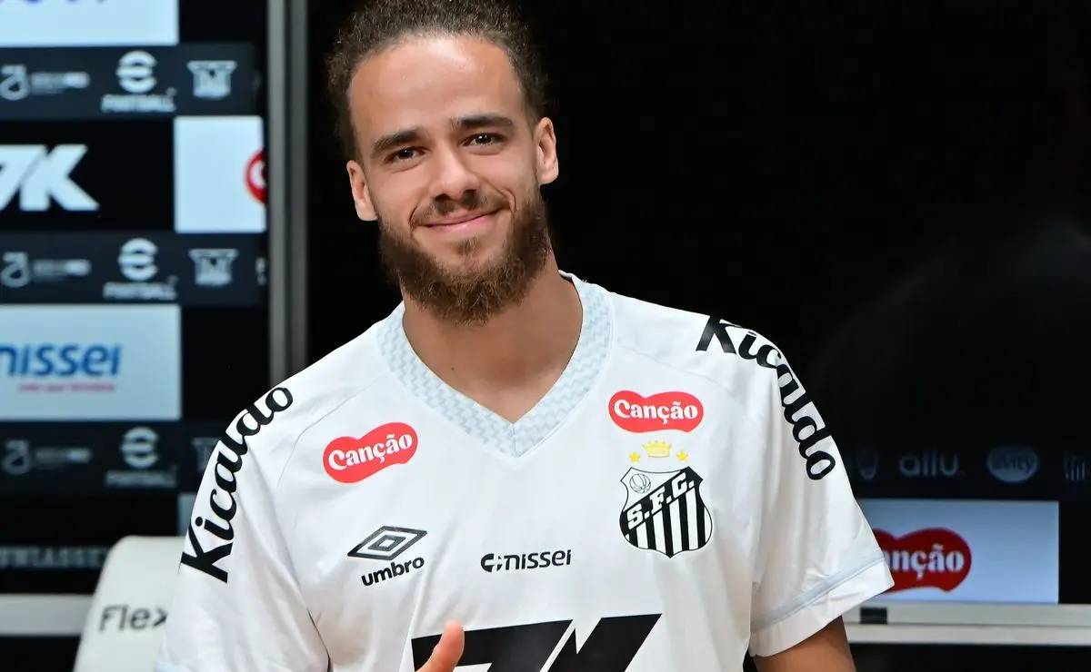 Salário elevado de Billal Brahimi dificulta negociação do Santos Salário elevado de Billal Brahimi dificulta negociação do Santos