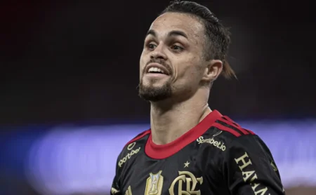 Santos acerta a contratação de Michael por R$ 16 milhões e contrato de 3 anos