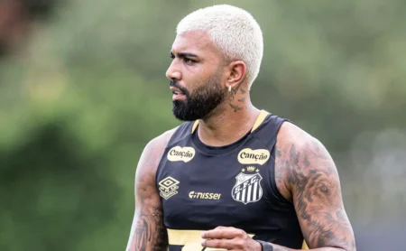 Santos aposta em Gabigol como o futuro camisa 9 Santos aposta em Gabigol como o futuro camisa 9