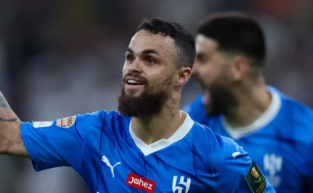 Santos avança em negociação com Michael e demonstra interesse em Gustavo Nunes, ex-Grêmio