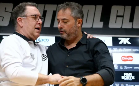 Santos busca reforços para superar instabilidade no Paulistão