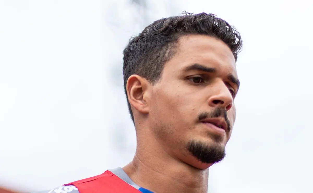 Santos busca reforço com Lucas Veríssimo e demonstra interesse em Kuscevic, do Fortaleza Santos busca reforço com Lucas Veríssimo e demonstra interesse em Kuscevic, do Fortaleza