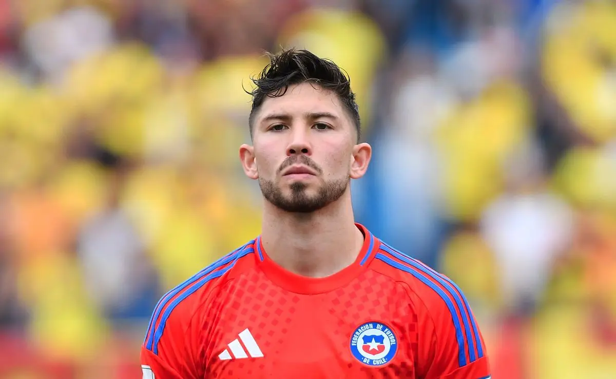 Santos busca avançar em negociação com Felipe Loyola após impasse com Huachipato Santos busca avançar em negociação com Felipe Loyola após impasse com Huachipato