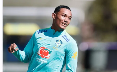 Santos demonstra interesse em Raykkonen, atacante do Internacional, após caso Gabigol.