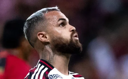 Santos e Michael: detalhes contratuais alinhados, aguardando liberação do Flamengo Santos e Michael: detalhes contratuais alinhados, aguardando liberação do Flamengo