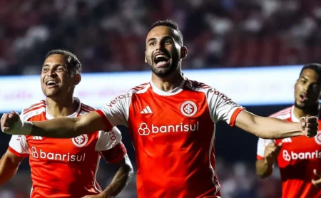 Santos mira Felipe Loyola e afasta Thiago Maia em negociação.