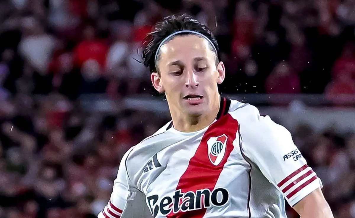 Santos não contratará Matías Galarza, meia do River Plate, apesar de oferta. Santos não contratará Matías Galarza, meia do River Plate, apesar de oferta.