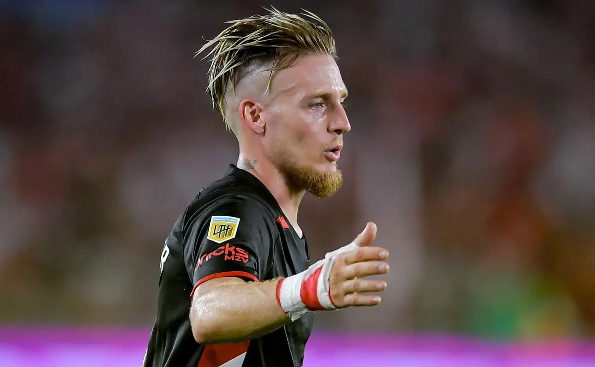 Santos supera revés com Loyola e avança em negociação com Ascacibar Santos supera revés com Loyola e avança em negociação com Ascacibar