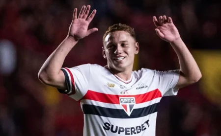 Sem Maik, São Paulo enfrenta desfalques e busca reação contra o São Bernardo no Morumbi pelo Paulistão Sem Maik, São Paulo enfrenta desfalques e busca reação contra o São Bernardo no Morumbi pelo Paulistão