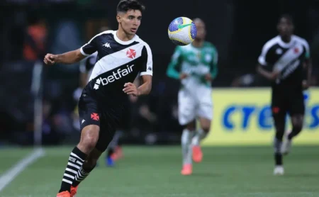 Sforza se aproxima do San Lorenzo e Vasco discute o futuro do argentino