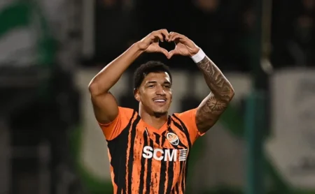 Shakhtar Donetsk estipula valor de R$ 120 milhões para venda de Kauã Elias ao Flamengo