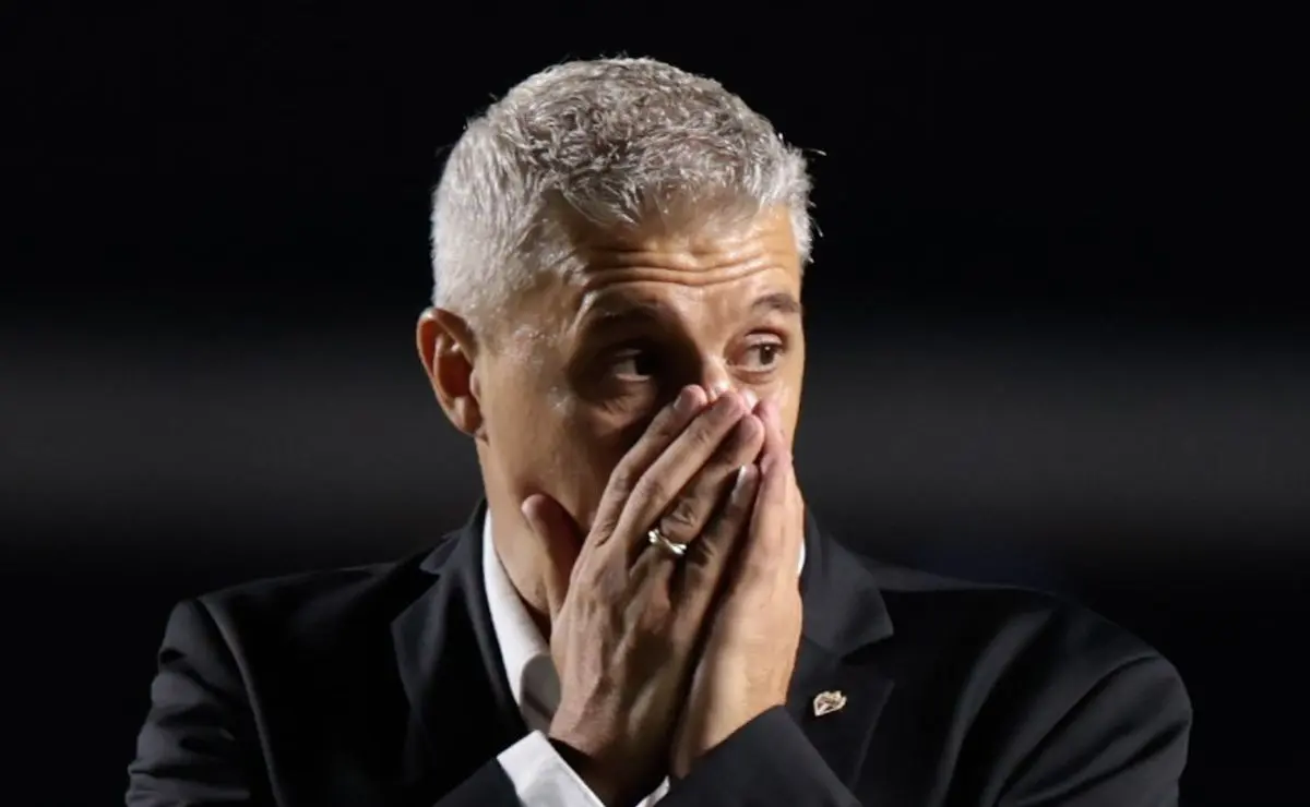 São Paulo supera o Flamengo e Crespo conquista primeira vitória no Brasileirão antes da chegada de Zubeldía São Paulo supera o Flamengo e Crespo conquista primeira vitória no Brasileirão antes da chegada de Zubeldía