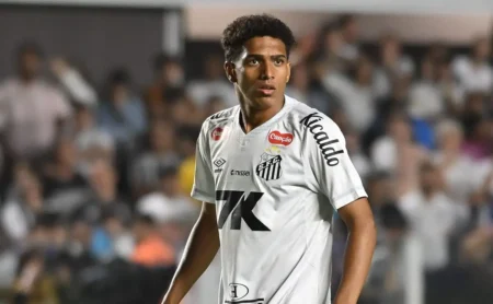 Souza cede R$ 25 milhões, e Santos fica com a totalidade na venda ao Tottenham