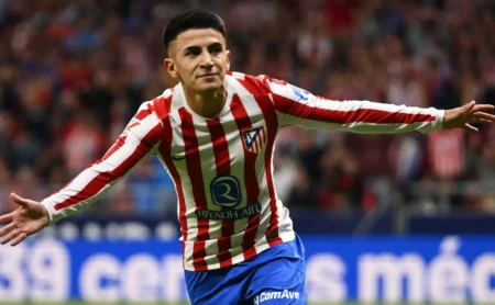 Thiago Almada: Desempenho na Europa chama atenção do Palmeiras