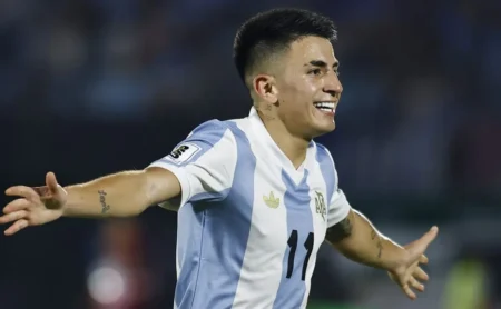 Torcida do Flamengo pressiona por Thiago Almada e exige ação de José Boto