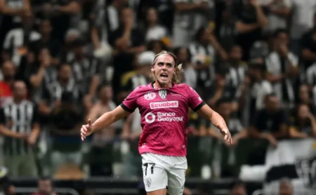 Vasco encaminha acerto com Spinelli, do Independiente Del Valle e avança no mercado