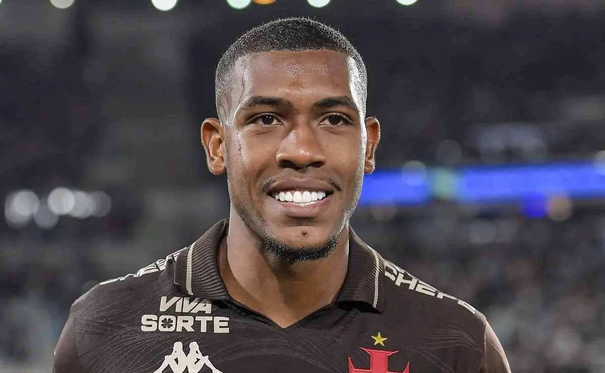 Vasco negocia Rayan com Bournemouth por cifras milionárias e terá lucro de R$ 150 milhões Vasco negocia Rayan com Bournemouth por cifras milionárias e terá lucro de R$ 150 milhões