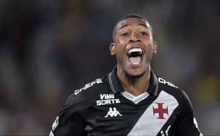 Vasco recebe R$ 150 milhões com a venda de Rayan e avalia contratação de lateral do Cuiabá