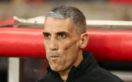 Vojvoda aprova e Santos libera trio de laterais: Hayner, Kevyson e Nathan por empréstimo Vojvoda aprova e Santos libera trio de laterais: Hayner, Kevyson e Nathan por empréstimo