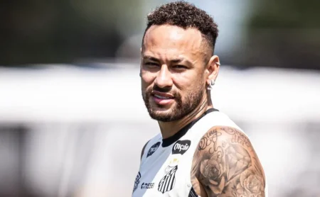 Vojvoda duvida que Neymar retorne e revela preocupação do Santos com a recuperação Vojvoda duvida que Neymar retorne e revela preocupação do Santos com a recuperação