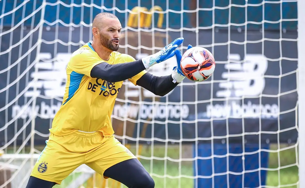Weverton convocado, viaja com o Grêmio e pode estrear no Gauchão contra o Guarany