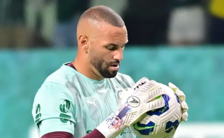 Weverton e Grêmio: acordo encaminhado aguarda liberação do Palmeiras