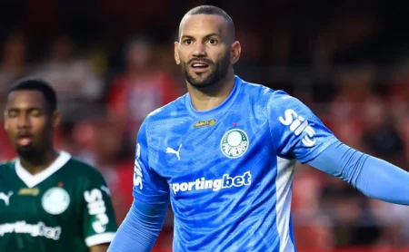Weverton intensifica treinos nas férias para brigar pela titularidade no gol do Palmeiras em 2026 Weverton intensifica treinos nas férias para brigar pela titularidade no gol do Palmeiras em 2026