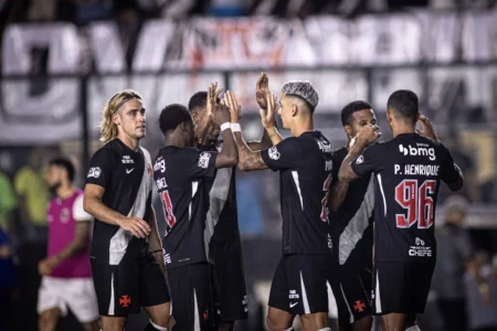 A duas semanas do fechamento da janela, Vasco busca últimas movimentações no mercado; entenda