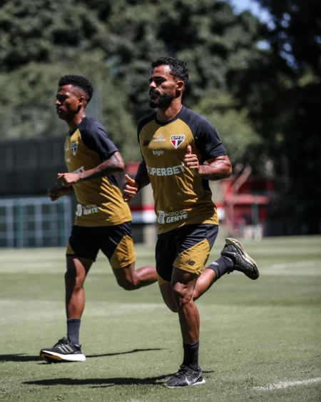 A química entre Marcos Antônio e Danielzinho e a identidade buscada por Crespo no São Paulo A química entre Marcos Antônio e Danielzinho e a identidade buscada por Crespo no São Paulo