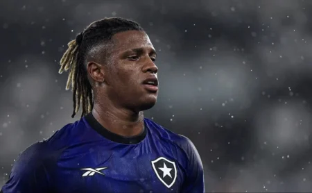 Abel Ferreira endossa a contratação de Danilo pelo Palmeiras, mas empresários o visam para a Arábia Saudita