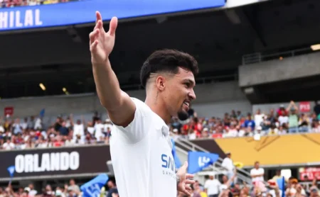 Al-Hilal oferece empréstimo de Marcos Leonardo ao Flamengo por R$ 6 milhões e rateio salarial