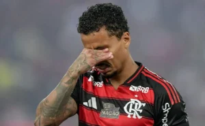 Allan é reprovado por Lucas Pedrosa na CazéTV: "Não é o caso dele"