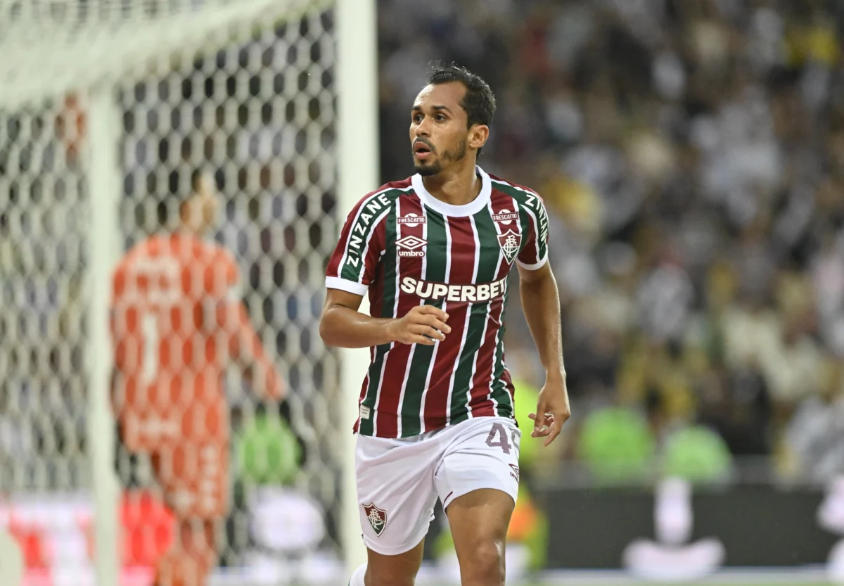 América-MG encaminha o empréstimo do meia Lima, do Fluminense