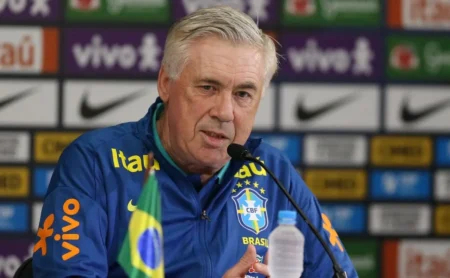 Ancelotti acompanhará Kaio Jorge e Fabrício Bruno em Cruzeiro x Corinthians