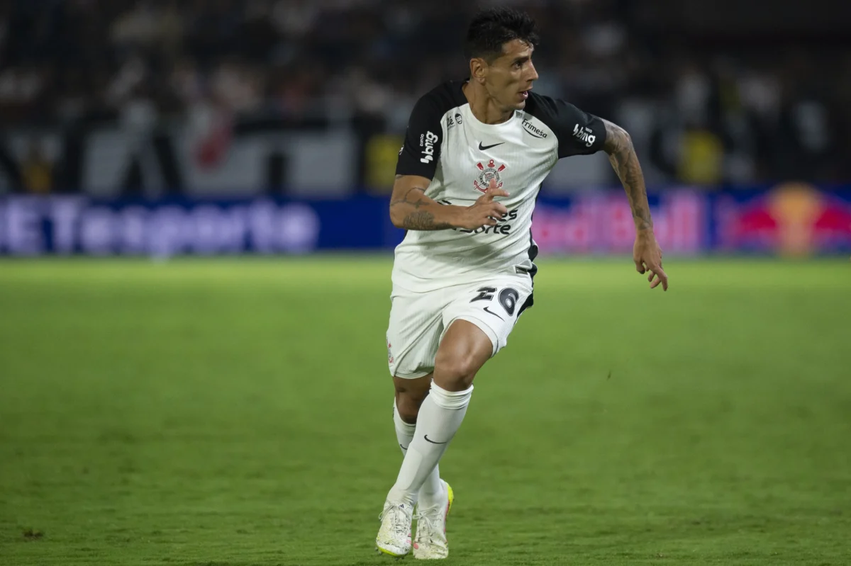 Angileri, Labyad e reforços viajam a São Paulo para assinar com o Corinthians