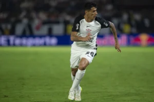 Angileri, Labyad e reforços viajam a São Paulo para assinar com o Corinthians