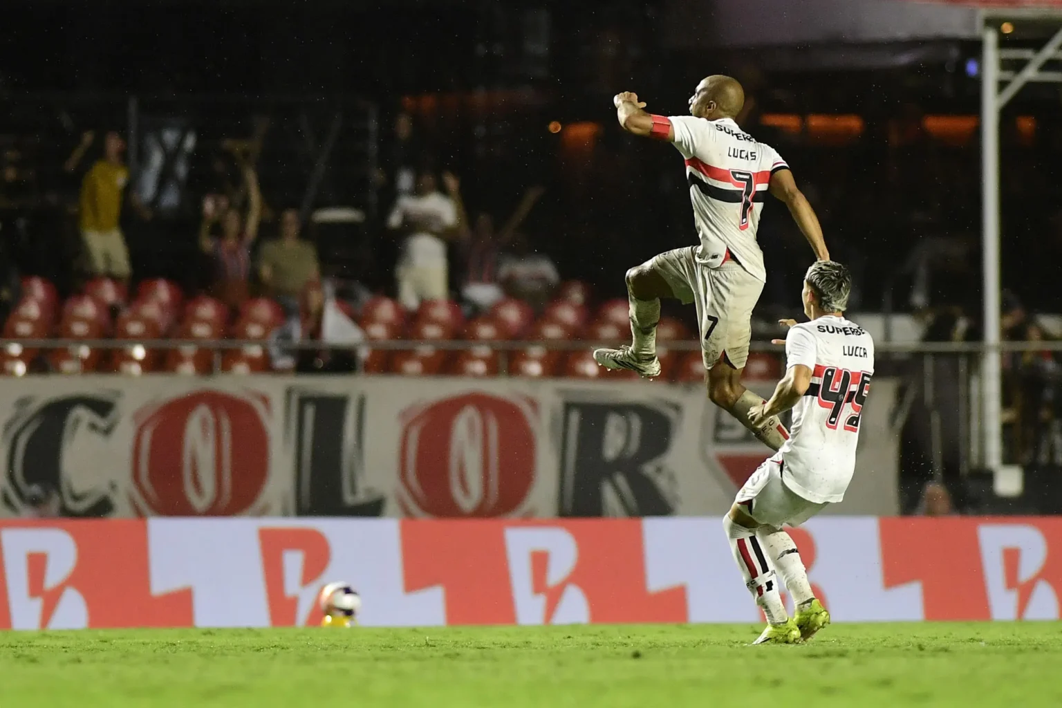Análise: Lucas embala São Paulo na virada no segundo tempo Análise: Lucas embala São Paulo na virada no segundo tempo