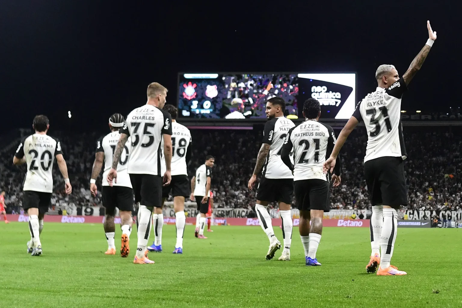 Análise: Vitória corintiana demonstra potencial de Dorival com jovens da base