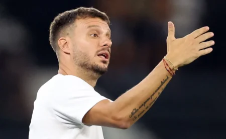 Anselmi convoca torcedores para apoio no jogo contra o Nacional Potosí: “Precisaremos de todos”