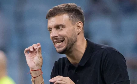 Anselmi cobra reforços no Botafogo e detona: “Precisamos ter jogadores”