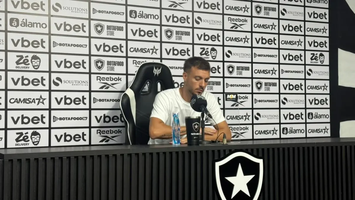 Anselmi elogia Botafogo e destaca evolução, mesmo com a eliminação: "Essa é a equipe que quero ver"