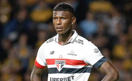 Arboleda disputou amistoso pelo Equador em dia de jogo do São Paulo Arboleda disputou amistoso pelo Equador em dia de jogo do São Paulo