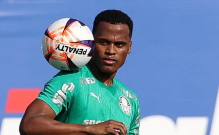 Arias já demonstra potencial em treinos no Palmeiras, vindo do Fluminense