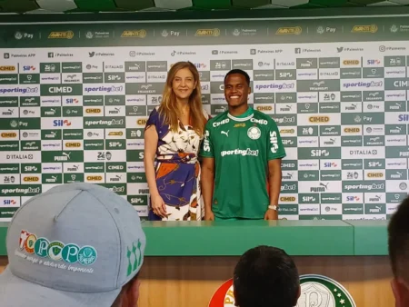 Arias revela respeito pelo Fluminense e justifica ida ao Palmeiras: "Vontade de ser campeão"