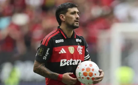 Arrascaeta analisa impacto de Paquetá no Flamengo e comenta sobre a concorrência: “Todos terão oportunidades”
