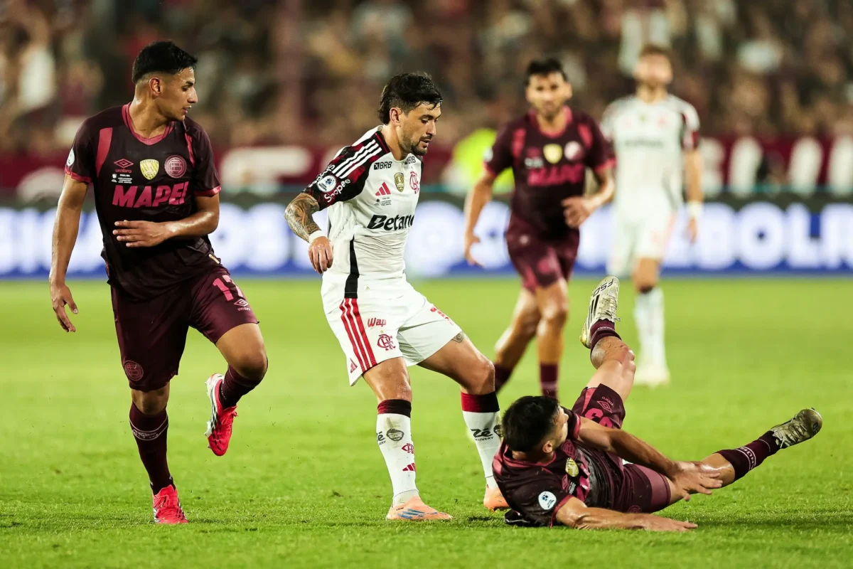 Arrascaeta lamenta e cobra mudanças após derrota do Flamengo na Recopa Sul-Americana Arrascaeta lamenta e cobra mudanças após derrota do Flamengo na Recopa Sul-Americana