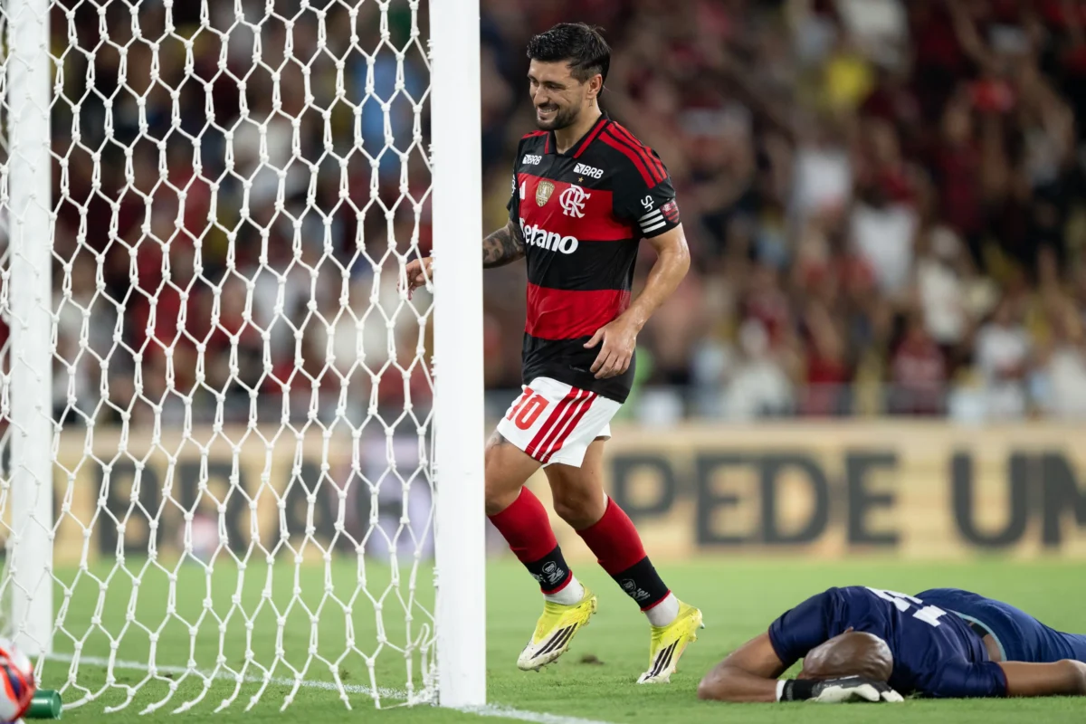 Arrascaeta atinge marca de 100 gols pelo Flamengo e comemora: "Uma conquista importante"